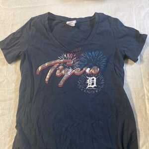 Detroit Tigers MLB Tee. Size Large.
